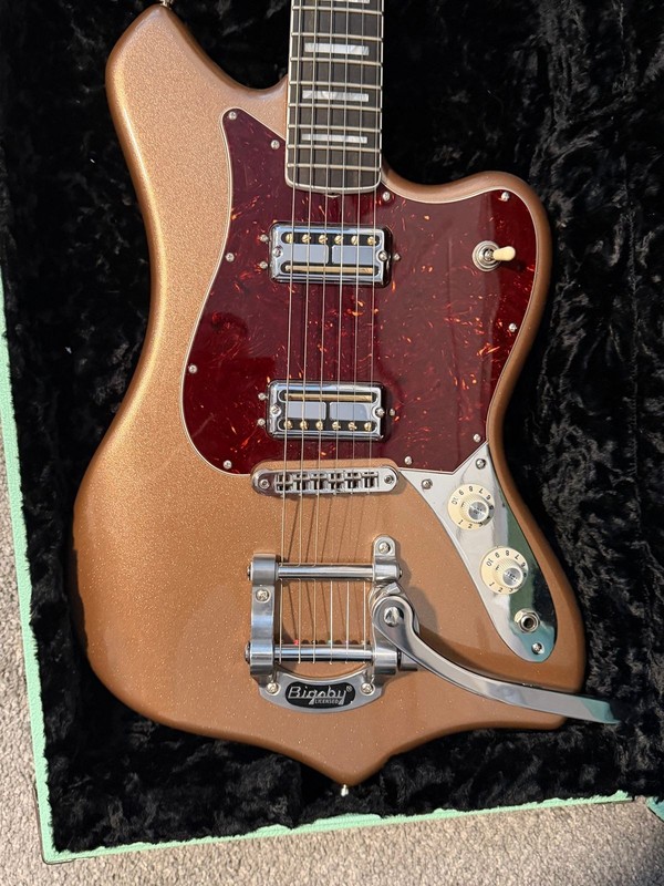 Fender Parallel Universe Volume II Maverick Dorado 2020 - 2021 - Firemist Gold