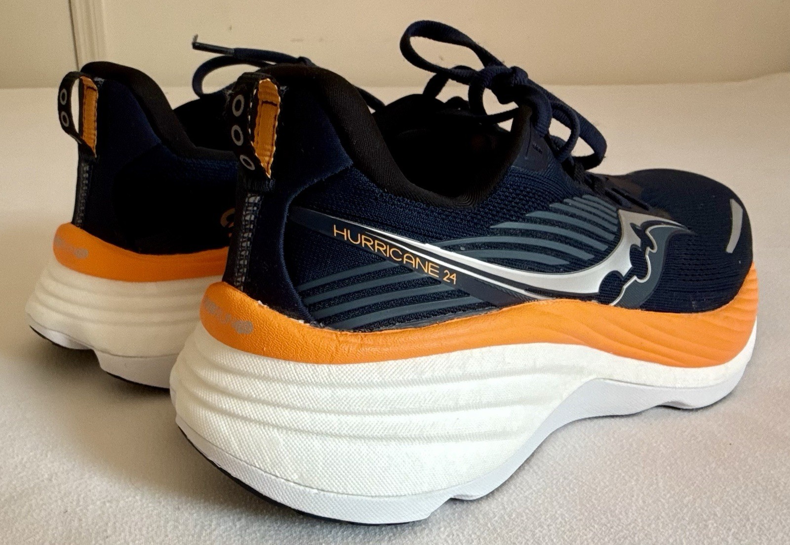 Saucony Hurricane 24 Running Shoe Men's US Size 9.5 thumbnail 6