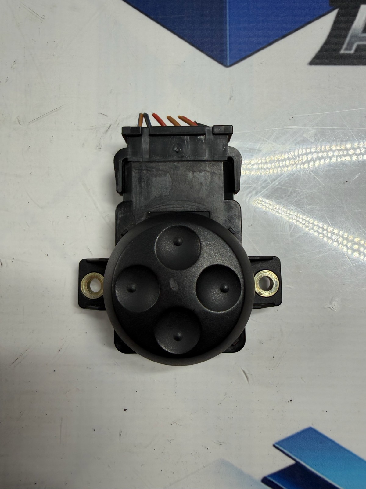 2002-2008 AUDI S4 B6 B7 POWER SEAT LUMBAR SUPPORT SWITCH 8E09597774PK OEM
