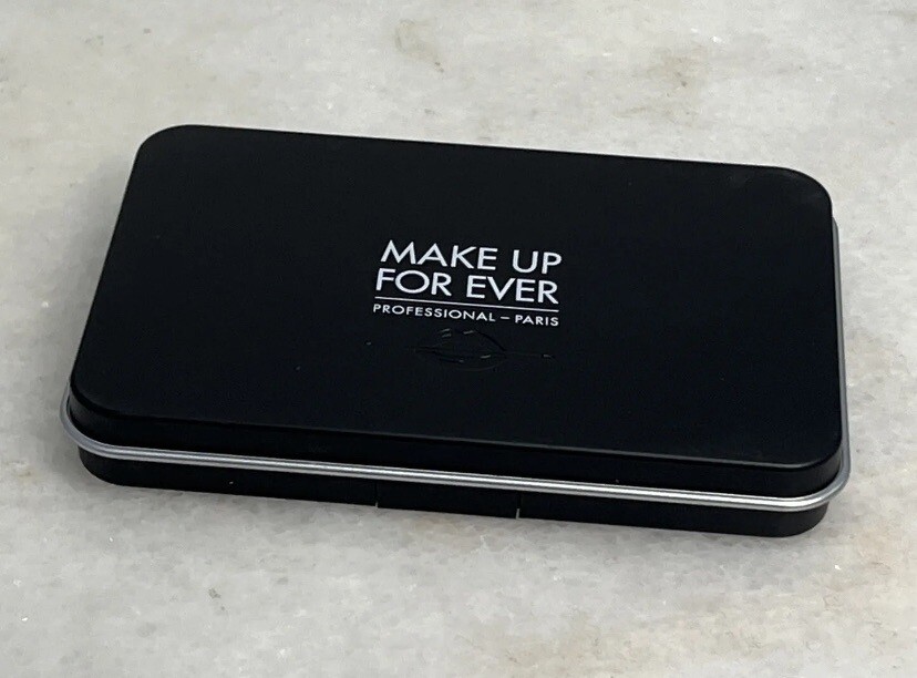 Make Up For Ever Matte Velvet Skin Blurring Powder Foundation R540 Dark Brown