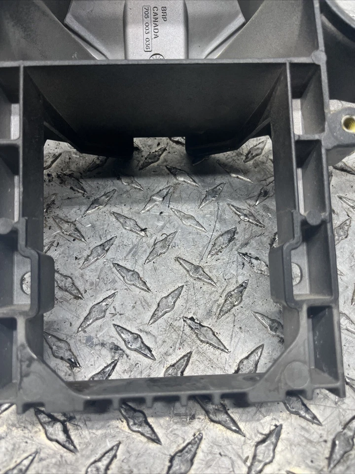 Can-Am Spyder GS Roadster 990 2008 soporte de montaje de faros delanteros Foto 2 de 4