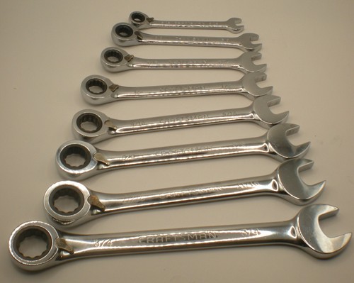 Craftsman 8 Piece Reversible Ratcheting Wrench Set 5/16” To 3/4” - Picture 5 of 5