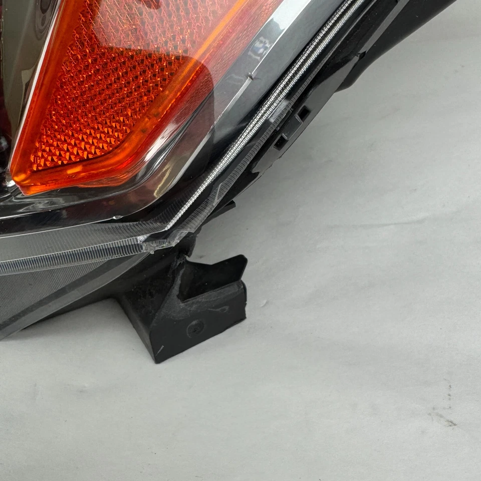 Faro de xenón HID izquierdo Chevrolet Traverse 2018 2019 2020 2021 OEM 84887857 Foto 3 de 4