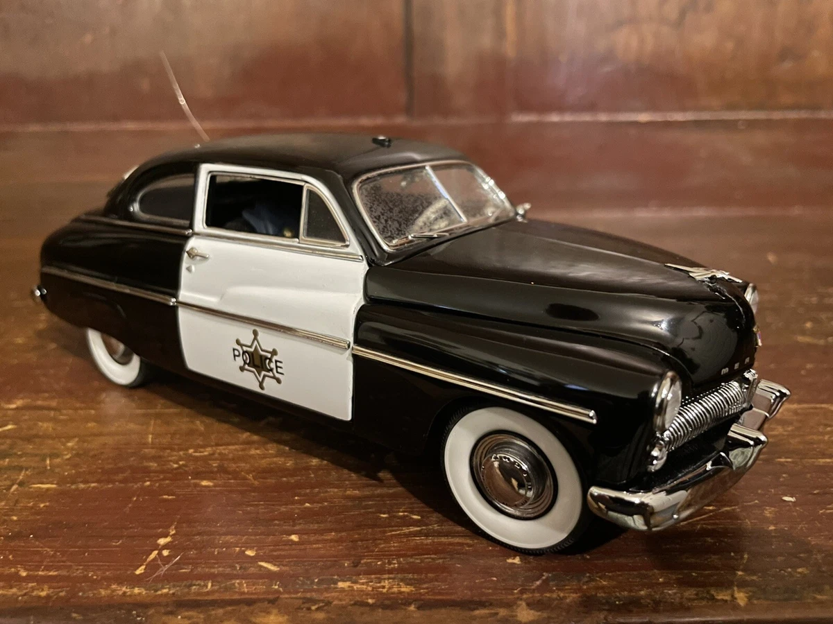 Danbury Mint 1949 Mercury Police Cruiser Car 1 24 Scale Diecast