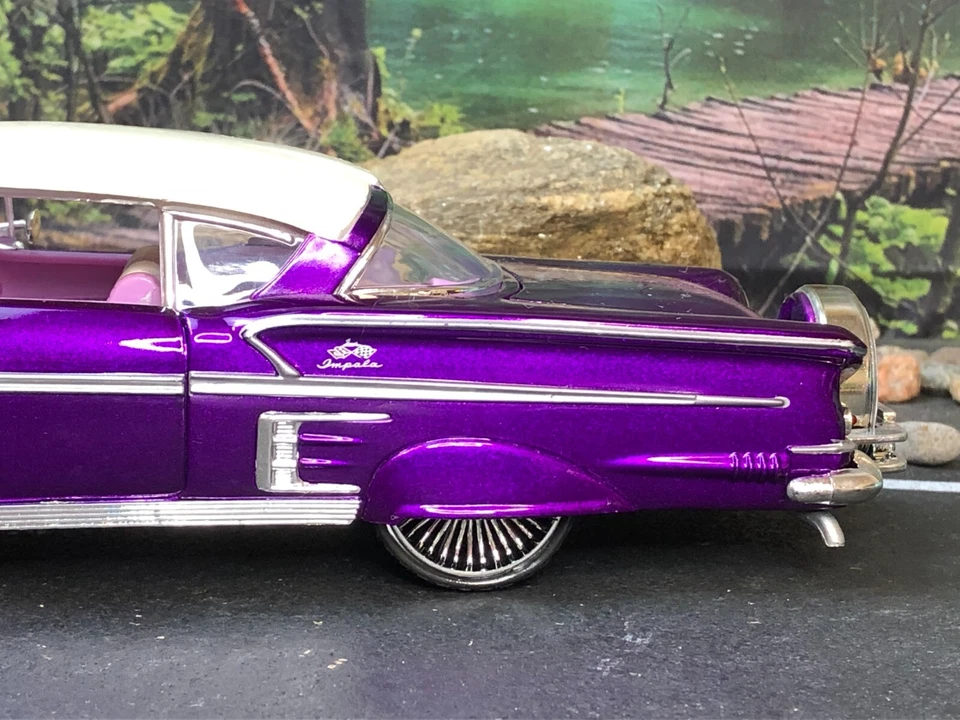 SAICO 1:24 Diecast Model Metallic Purple 1958 CHEVROLET IMPALA HARDTOP XTREME - Image 4 of 4