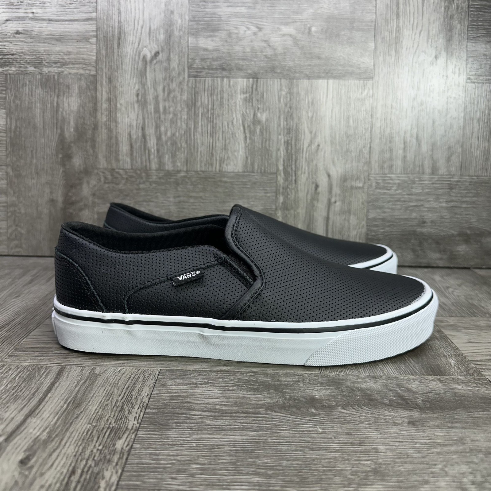 Vans Classic Slip On Women's size 9.5 Leather  Shoes