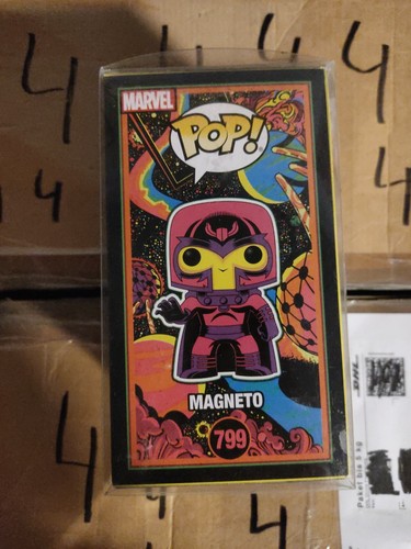 Funko POP! Magneto - Marvel | POP! Bobble-Head: 799 | Special Edition Blacklight - Bild 4 von 5