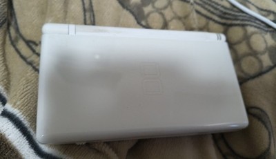Nintendo DS Lite Spielkonsole - Weiß (1802066)
