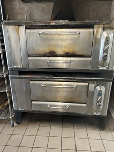 Commercial 2-Deck Blodgett Natural Gas Pizza Deck Oven Floor Model Stackable