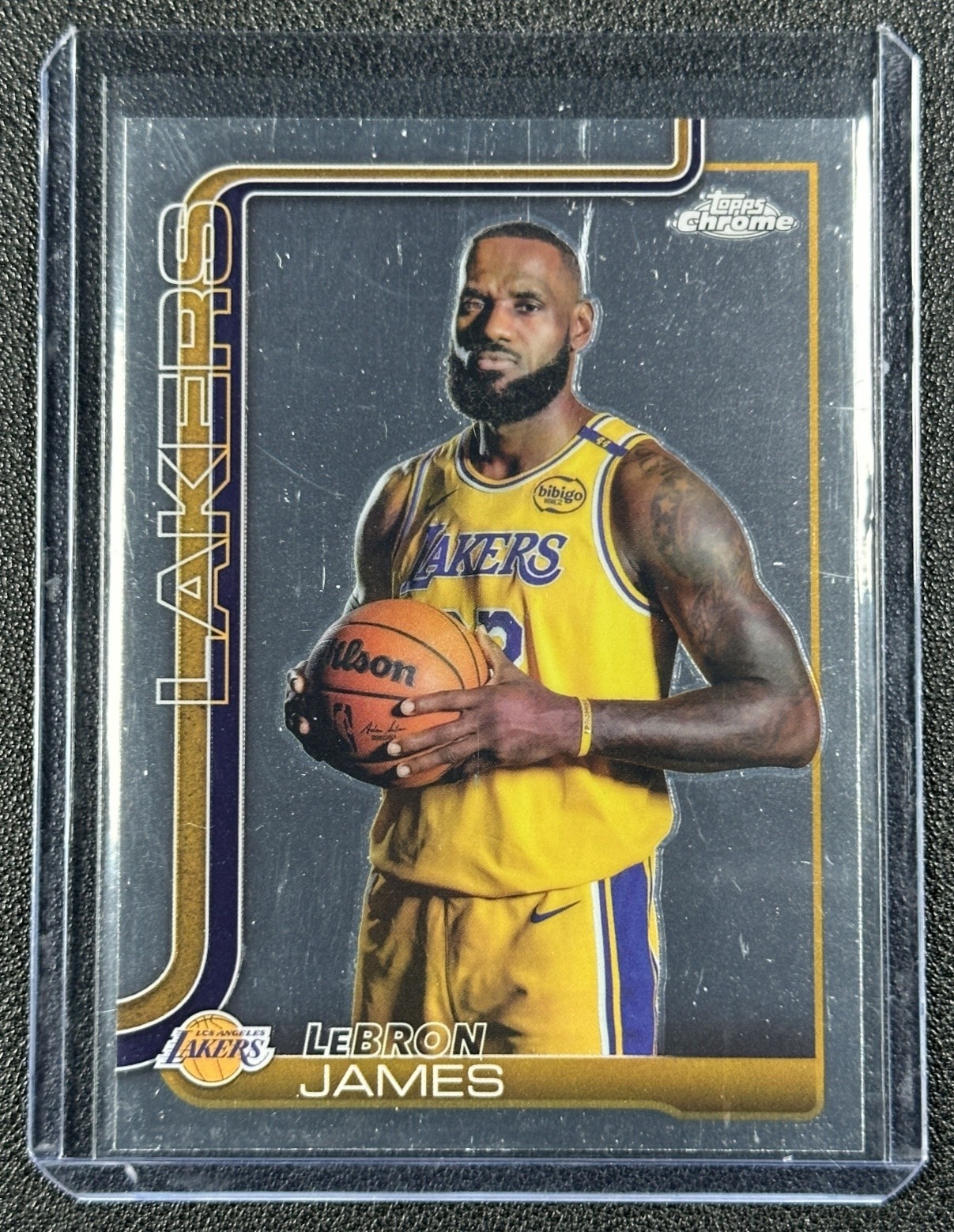 LEBRON JAMES 2025-26 TOPPS CHROME #127 IMAGE VARIATION SSP LAKERS