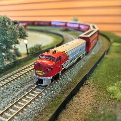 Spur N 1/160 FP-7 Alu Lokomotive Zug Modell angetrieben Metall Classic Display