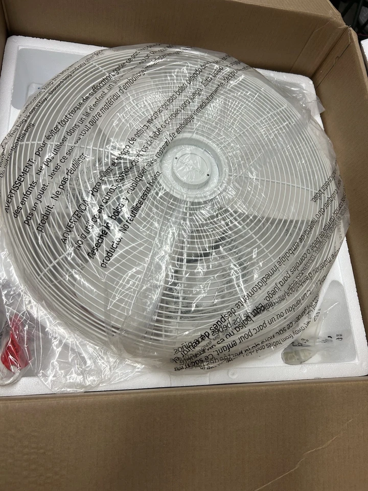 Allen + Roth (L1120H-WH) 20" Indoor/Outdoor 3-Blade Ceiling Fan - White - Image 4 of 4