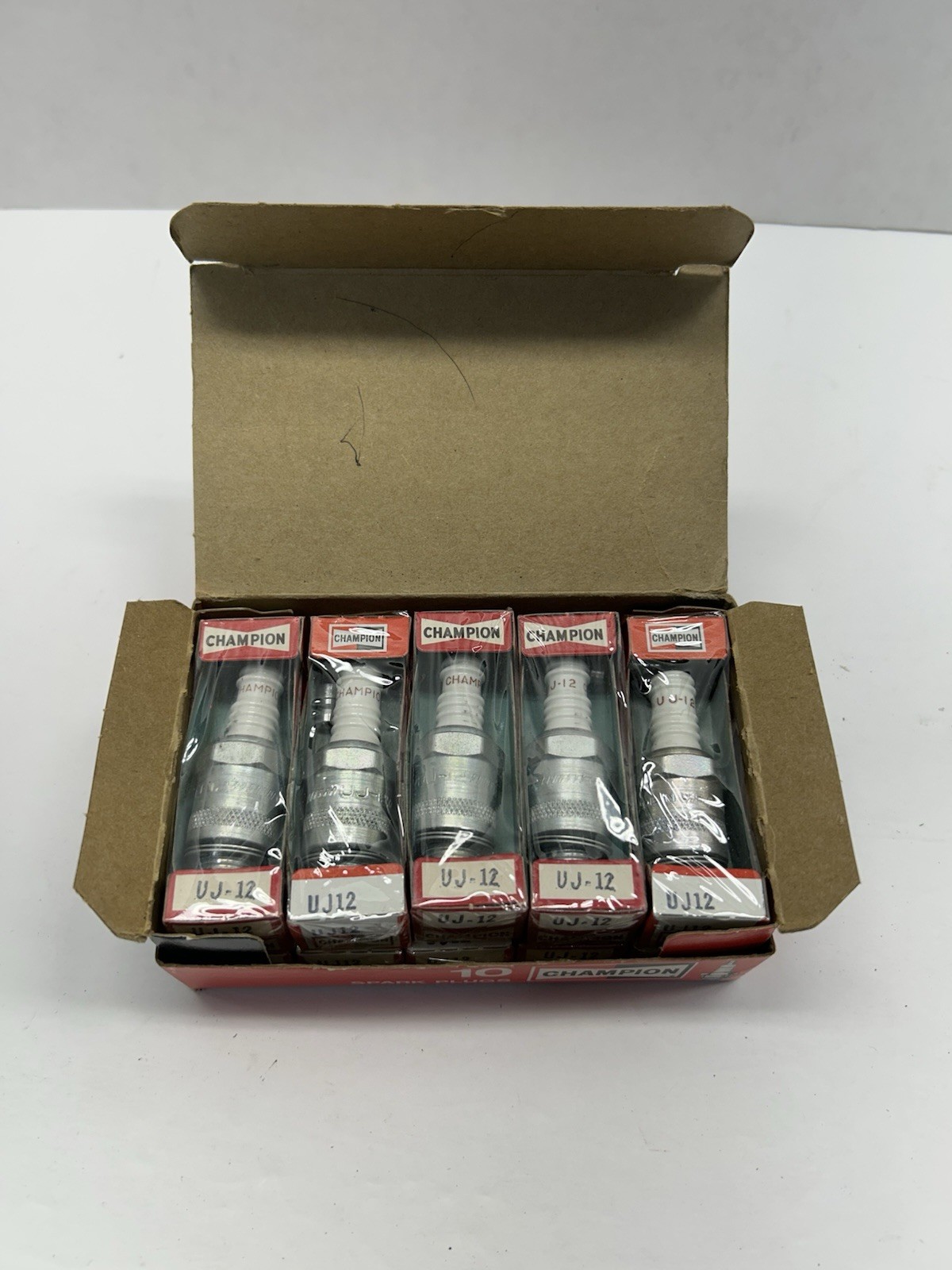 Champion NOS Spark Plugs P-3-5PA box of 10 B44S A42 UJ-12Y