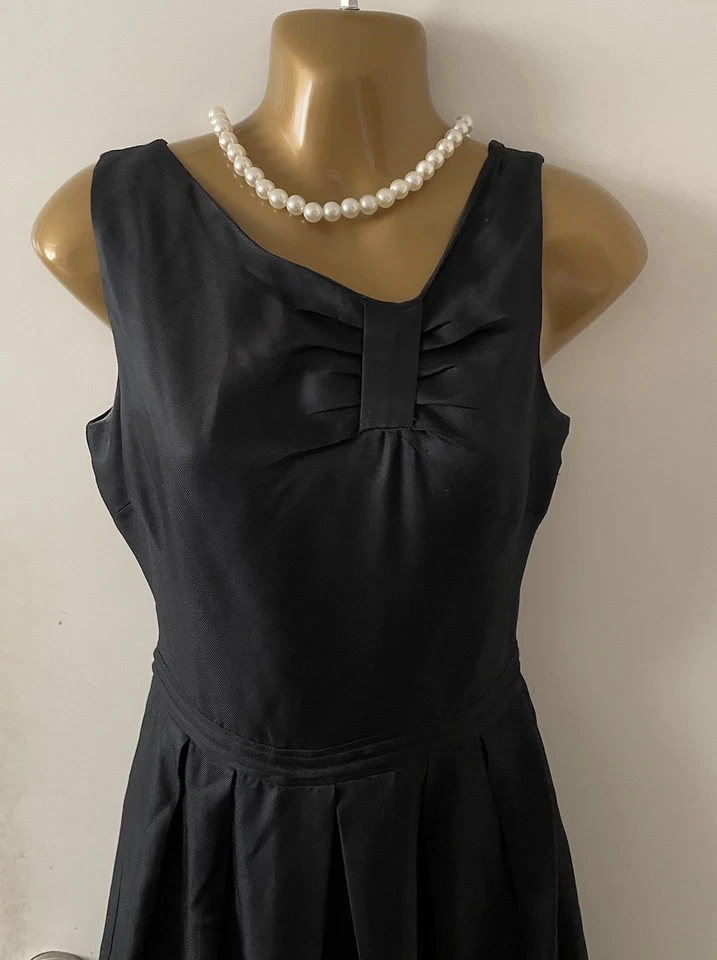 Vestido Tocca 100% seda preto plissado tamanho 2 Preppy dinheiro antigo minimalista - Imagem 3 de 4