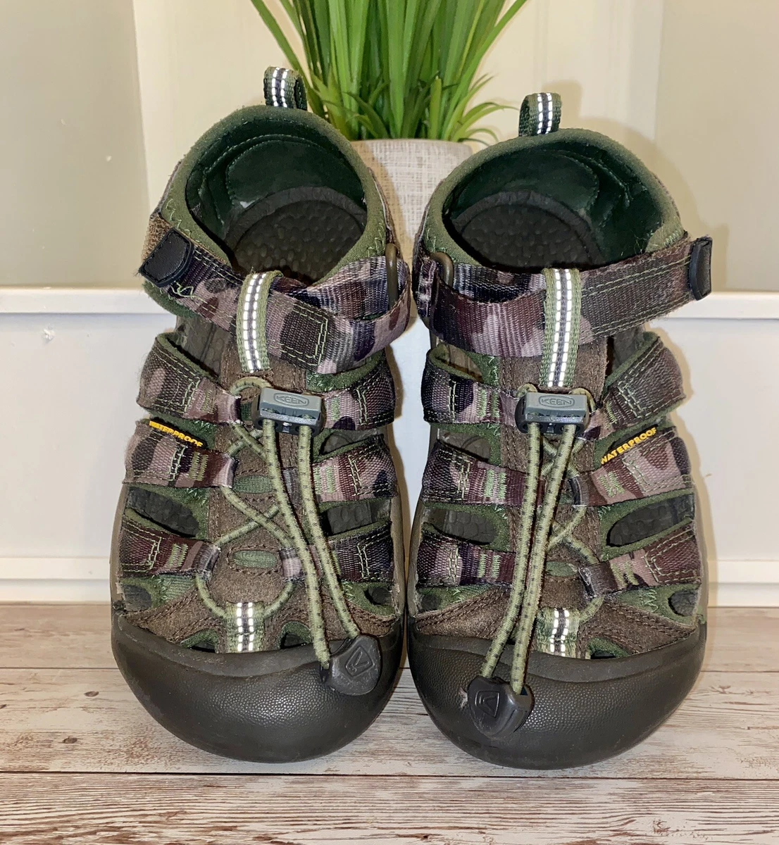 Keen store sandals h2
