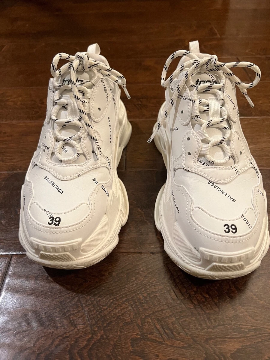 Giày Balenciaga Triple S White Allover Logo Siêu Cấp Like Au 999 #29 Giày Balenciaga Triple S White Allover Logo Siêu Cấp Like Au 999