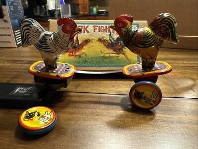 1950s Vintage Japan Fighting Cock Chicken Roosters Windup Toy Tin