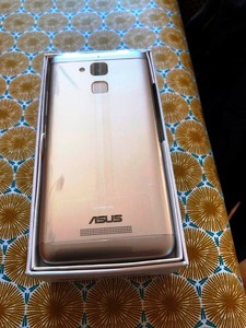 SMARTPHONE ASUS ZENFONE 3 MAX 5.2" 4G Débloqué, 3/32Go NEUF
