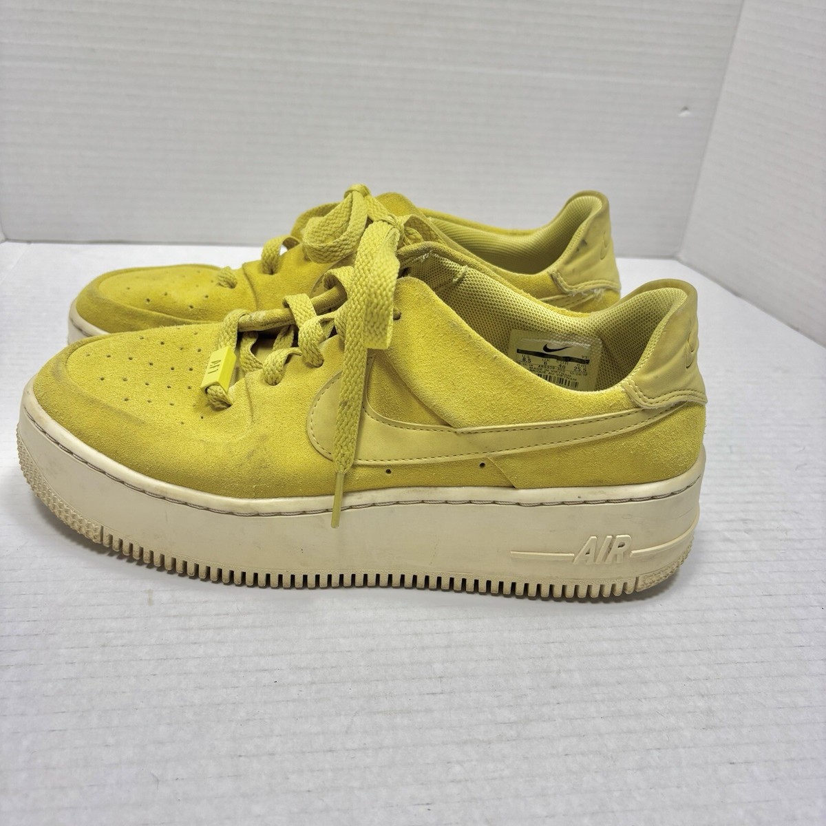 Size 8.5 - Nike Air Force 1 Sage Low Celery W for sale online | eBay