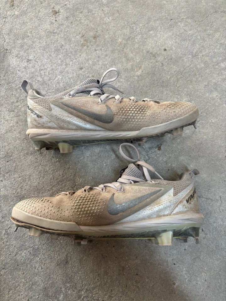 Botines de béisbol Nike de metal Foto 2 de 4