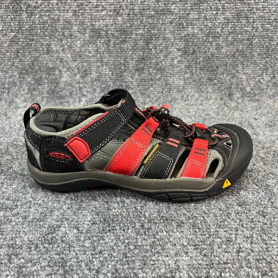 KEEN Newport H2 Sandals Kids US 2 EU 34 Black Red Waterproof Toe Guard Hiking - Image 2 of 4
