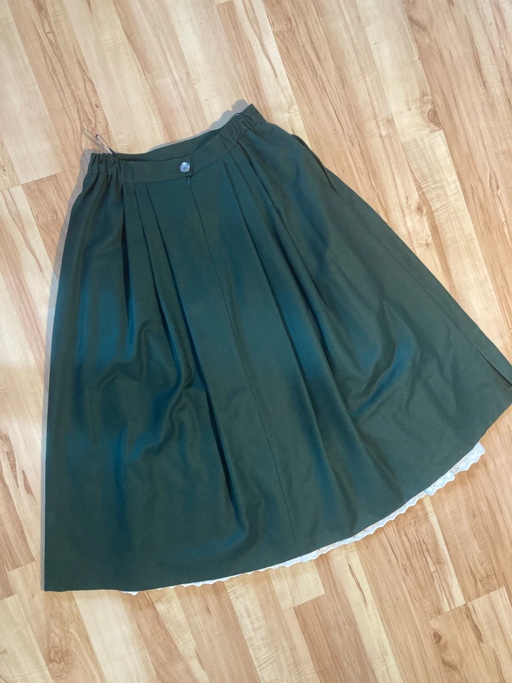 Trachten-Set Gr. 40/42 | C&A | Herbstfest Wiesn Dirndl Rock & Bluse - Bild 4 von 4