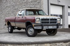 1993 Dodge W250 Club Cab 149" WB 4WD