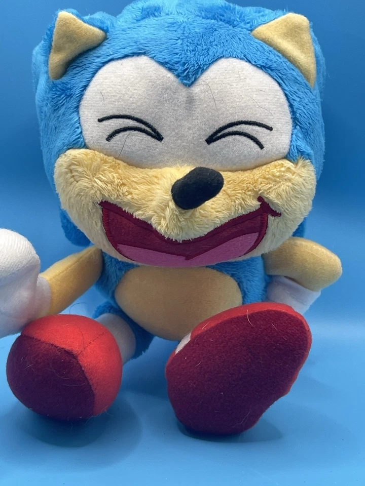 Peluche RARO Tomy Sonic the Hedgehog apuntando y riendo 8". Foto 2 de 4