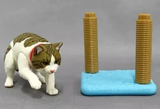 Mini Figure 3. Kijitora Shirobuchi Capsule Q Museum Nyans Life