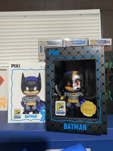 SDCC 2025 Official Sticker Exclusive Thrilljoy Pix! Batman Chase Robot HARDAC