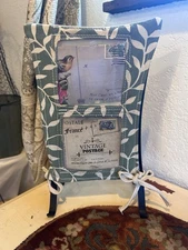 Pier 1 One Imports Double Photo Holder Green Beige Leaf Pattern 3.5 x 3.5