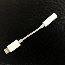 Apple Lightning to 3.5mm Headphone Jack Adapter A1749 iPhone 14 13 12 ORIGINAL