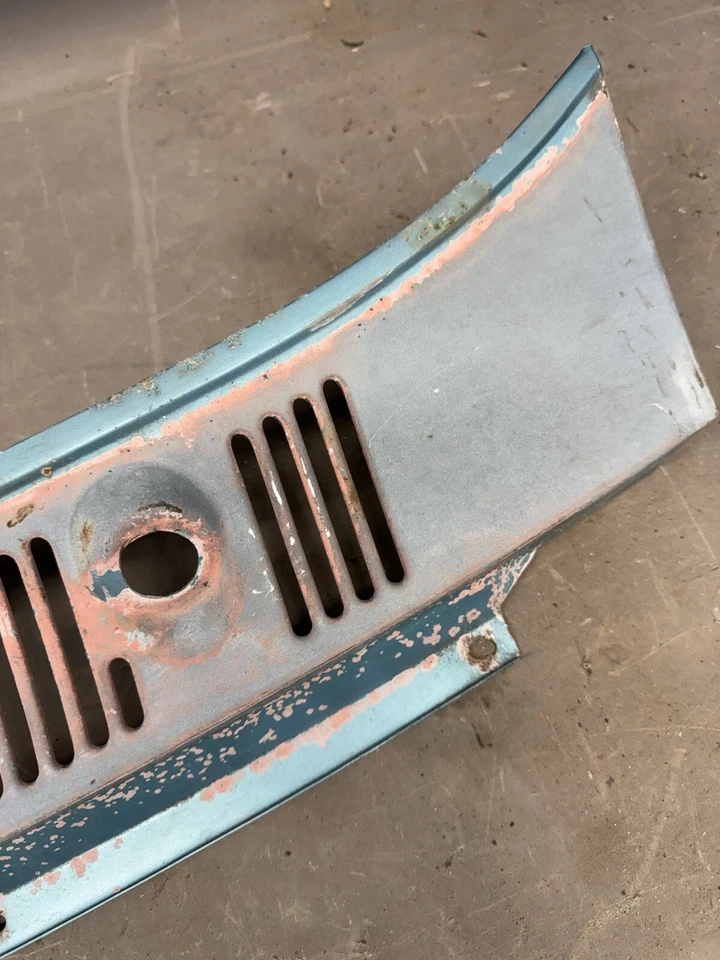 Ford Galaxie 500 XL LTD 1967 1968 capó ventilación parrilla panel descongelador aire fresco fabricante de equipos originales Foto 2 de 4