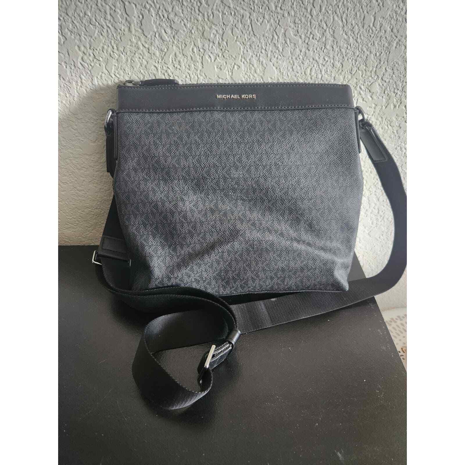 Michael Kors Greyson Logo Messenger Bag Gem