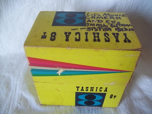 Yashica 8T 8mm Move Camera W/ Original Box Plus Manual - Picture 12 of 12