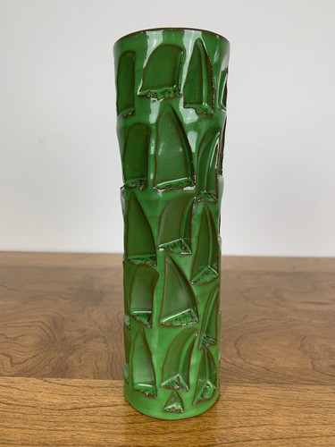 Signed Japanese Emerald Green Vase Textured Indented Stamped Heavy Vtg OOAK - Picture 2 of 14