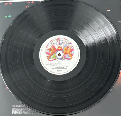 BRIAN MAY SIGNED ALBUM QUEEN AUTOGRAPHED VINYL  RECORD NIGHT AT THE OPERA Proof! - Bild 8 von 8