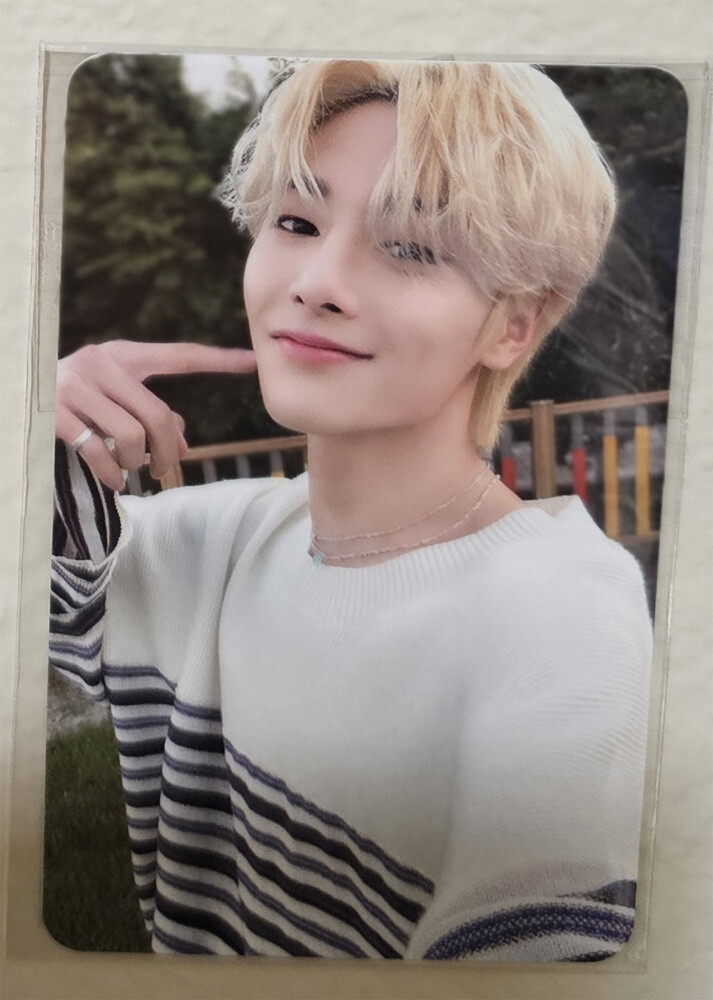 STRAY KIDS [' STAY IN STAY' IN JEJU ] SKZOO POB | PHOTO CARD