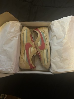 Nike x Union Men s Low Top Lace-Up Sneakers Beige/Red/Blue Striped