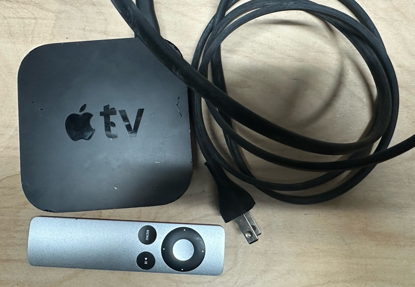 Apple TV 3rd Gen A1469 HD Streamer w/ Remote & Power - **Kod