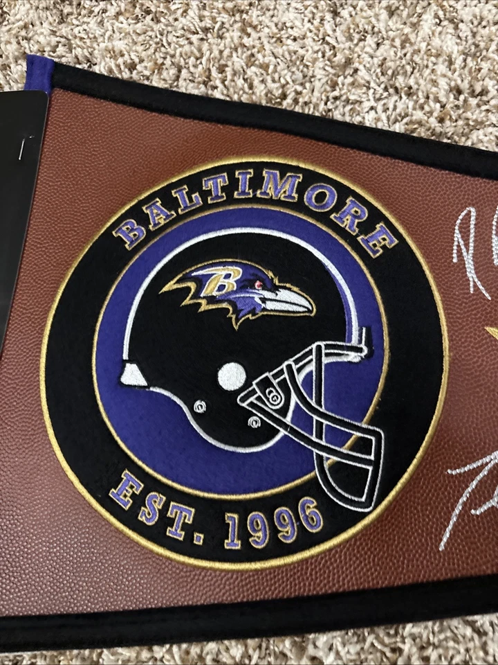 Banderín de piel de cerdo firmado por Ray Lewis Baltimore Ravens HOF y Terrell Suggs Foto 3 de 4