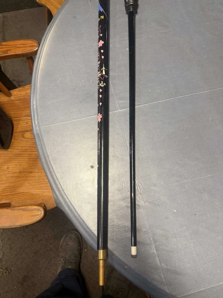 Bastón bastón de billar oculto vintage tallado a mano de madera y latón 2 piezas Japón Foto 2 de 4