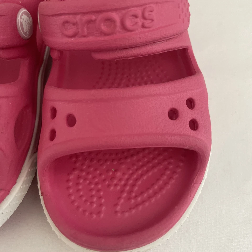 Sandalia Crocs para niña pequeña rosa talla US 6 Foto 4 de 4