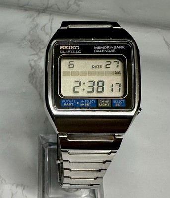 Vintage Seiko M354-5019 Memory Bank Digital LCD Watch Bond-Great Condition! 