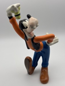 Rare Vintage Walt Disney World Goofy Tipping His Hat Ceramic Figurine China