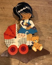 Mertens Kunst Spieluhr Ute Holz 1969 Mädchen Kinderwagen Schlaf Kindlein schlaf