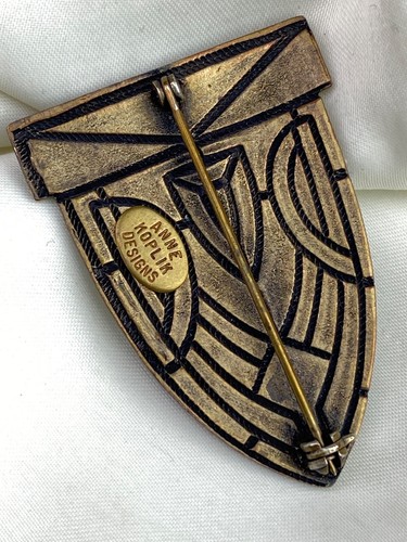 ANNE KOPLIK DESIGNS Enamel Pin Brooch - Picture 3 of 10
