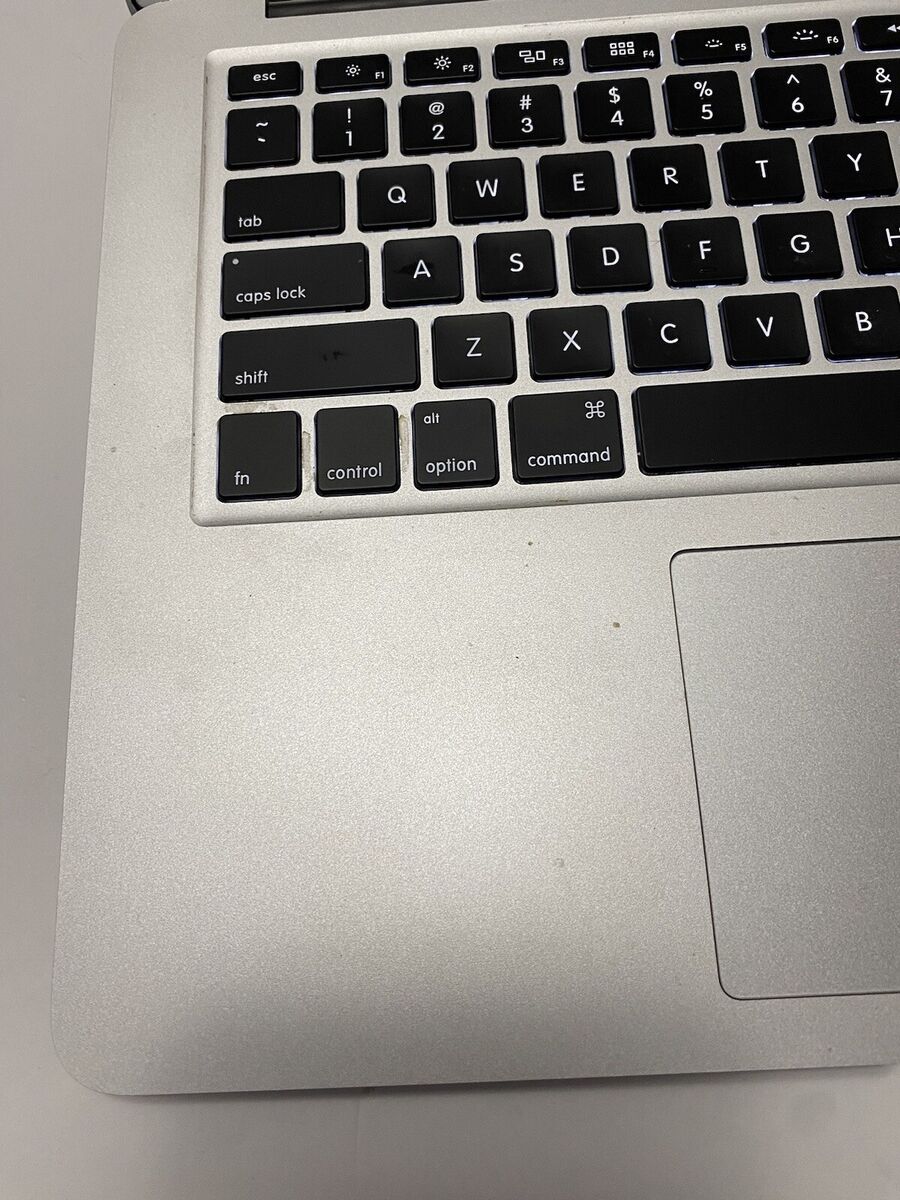 Silver Apple MacBook Air Model A1466 13 Inch Screen (2013 Silver Apple MacBook Air Model A1466 13 Inch Screen (2013
