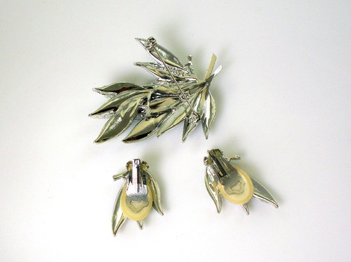Vintage Signed Doddz Silver Pin & Earrings Aurora Borealis Blue Rhinestones - Picture 2 of 3