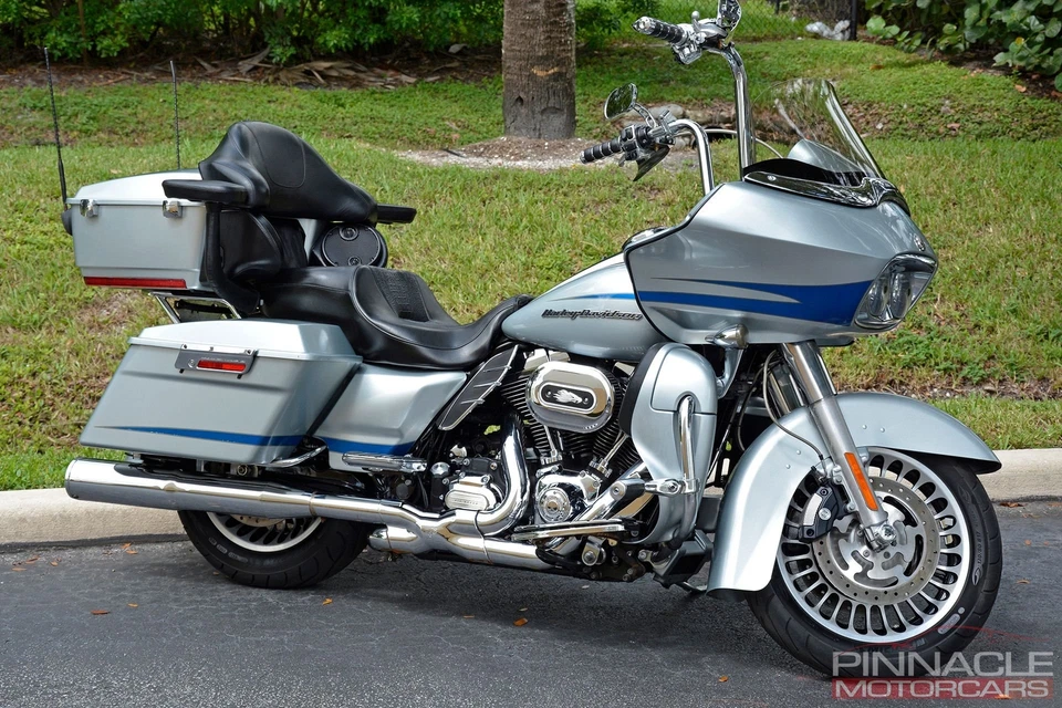 Harley-Davidson Touring 2011  Foto 3 de 4